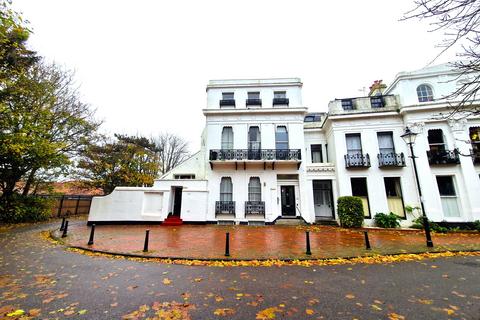 Studio for sale, Flat 5, 14 Park Crescent, West Sussex, BN11 4AH