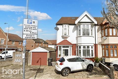 2 bedroom end of terrace house for sale, Fairfield Road, ILFORD