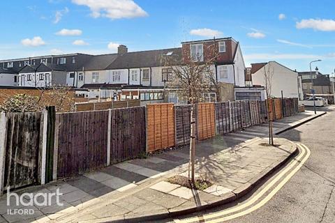 2 bedroom end of terrace house for sale, Fairfield Road, ILFORD