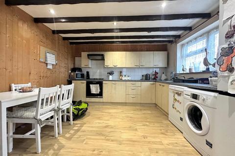 3 bedroom end of terrace house for sale, Harrowby Close, Tiverton EX16