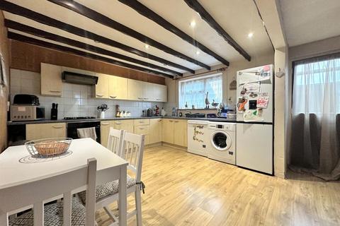23 Harrowby Close, Tiverton, EX16 4BQ