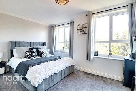 1 Sunningvale Close, Biggin Hill, Westerham, TN16 3BS