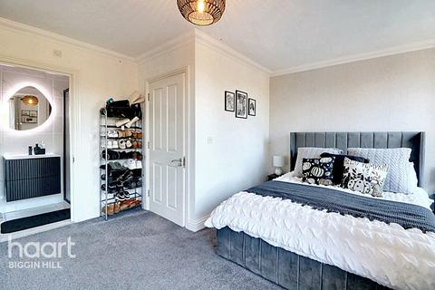 1 Sunningvale Close, Biggin Hill, Westerham, TN16 3BS