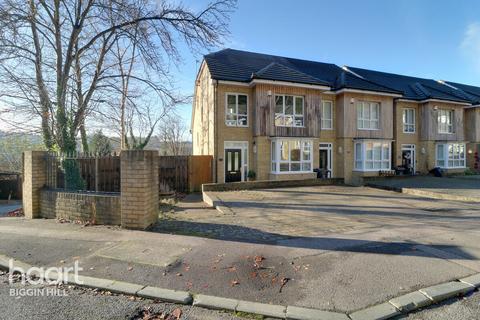 3 bedroom semi-detached house for sale, Sunningvale Close, Biggin Hill