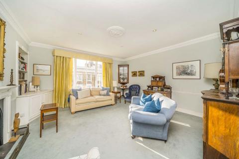 3 bedroom maisonette for sale, Cumberland Street, London SW1V