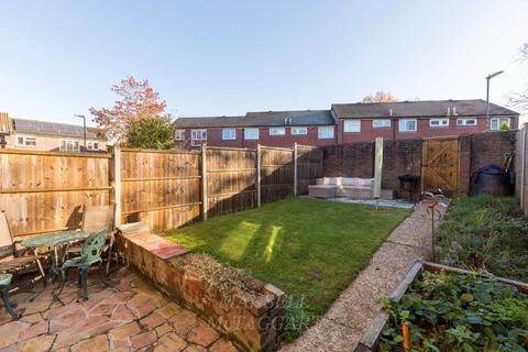 3 bedroom terraced house for sale, Ambleside Close, Crawley RH11