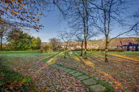 2 bedroom terraced house for sale, Thornhill Close, Old Amersham, Buckinghamshire, HP7 0EW