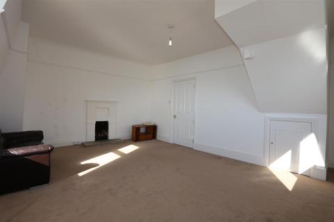 2 bedroom maisonette to rent, Kingsway, Hove, East Sussex