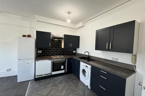 2 bedroom flat to rent, AVAILABLE NOW!