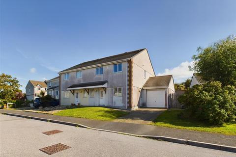 3 bedroom semi-detached house to rent, Gannel View Close, Newquay TR8