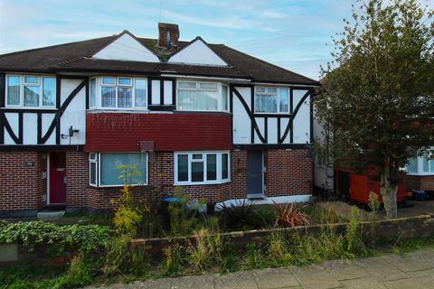 2 bedroom maisonette for sale, Lynmouth Avenue, Morden