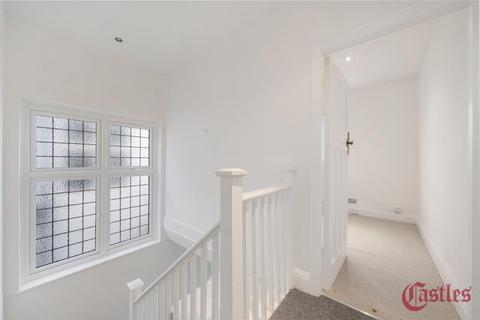 2 bedroom flat to rent, Bedford Road, Wood Green, N22