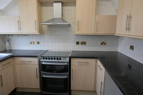 2 bedroom flat to rent, Grand Avenue, Hove