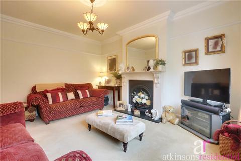 4 bedroom semi-detached house for sale, Phipps Hatch Lane, Enfield, Middlesex, EN2