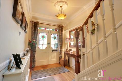 4 bedroom semi-detached house for sale, Phipps Hatch Lane, Enfield, Middlesex, EN2