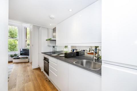 1 bedroom apartment to rent, Netherhall Gardens, Hampstead, London, NW3