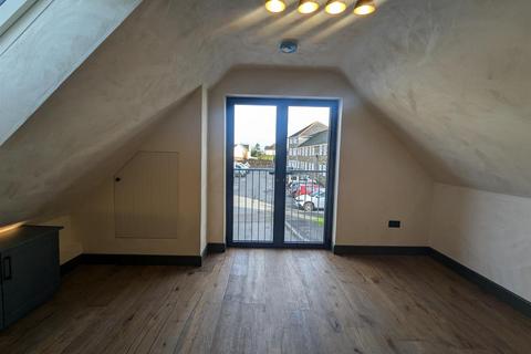 2 bedroom apartment to rent, Nestor Square, Narberth