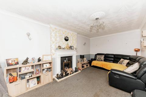 35 Ferndown Drive, Immingham, DN40 2LR