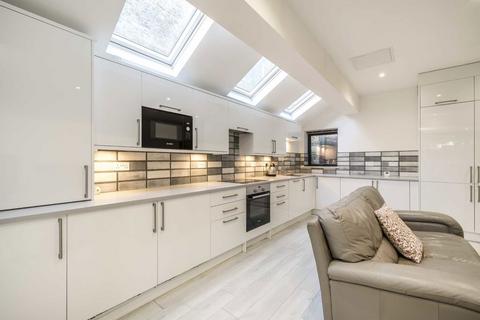 4 bedroom flat for sale, Racton Road, London SW6