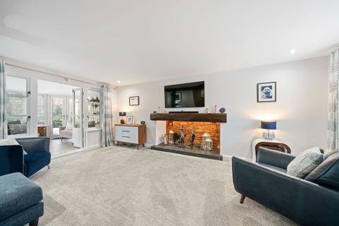 16 Heritage Park, Basingstoke, RG22 4XT