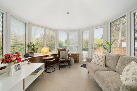 16 Heritage Park, Basingstoke, RG22 4XT