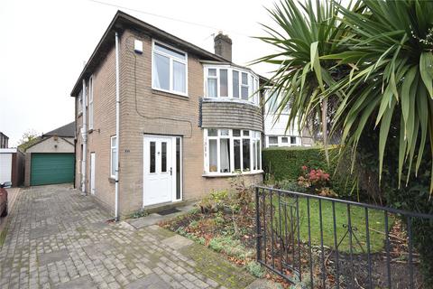 3 bedroom semi-detached house for sale, Kingswear Crescent, Leeds, West Yorkshire