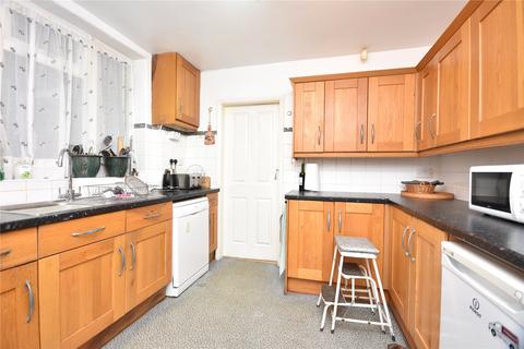 3 bedroom semi-detached house for sale, Kingswear Crescent, Leeds, West Yorkshire