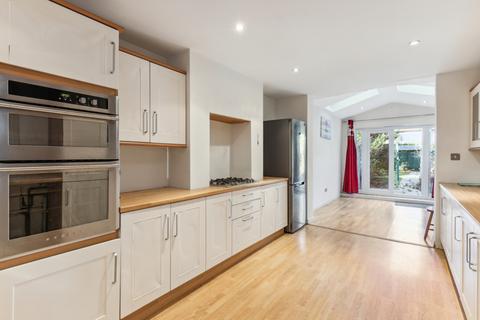 3 bedroom terraced house for sale, Swaffield Road, London, SW18