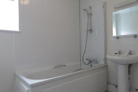 2 bedroom house to rent, Dekker Road, London, SE21