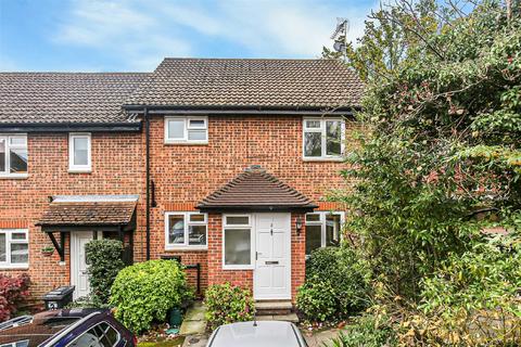 1 bedroom end of terrace house to rent, Barnfield Way, Hurst Green, Oxted