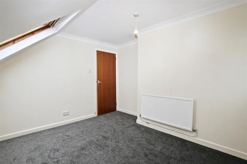 1 bedroom flat to rent, Hillborough Mansions, Westcliff On Sea, Essex