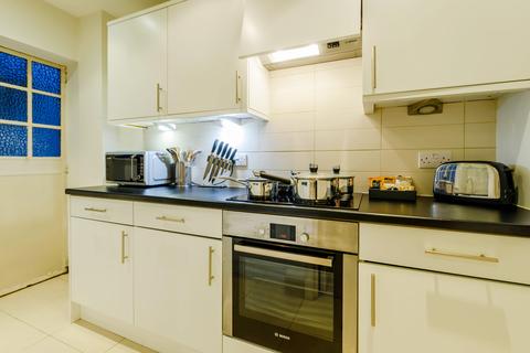 2 bedroom flat to rent, Pelham Court, SW3