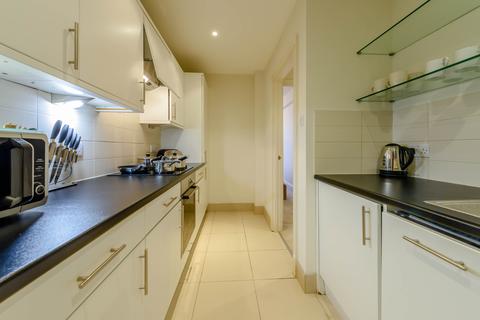 2 bedroom flat to rent, Pelham Court, SW3