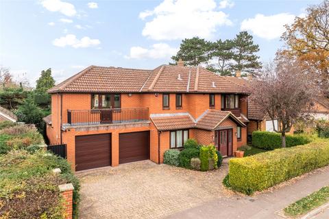 4 bedroom detached house to rent, Biddenham Turn, Biddenham, Bedford, Bedfordshire, MK40