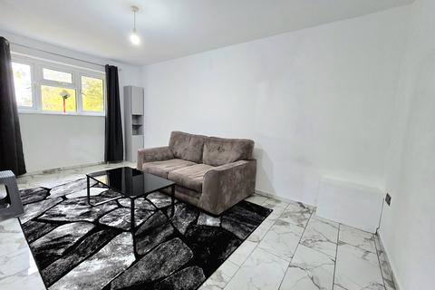 undefined, Rosslyn Close,  Hayes, UB3