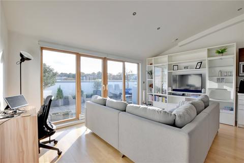 1 bedroom penthouse for sale, Cygnet House, Woodland Crescent, Greenwich, London, SE10