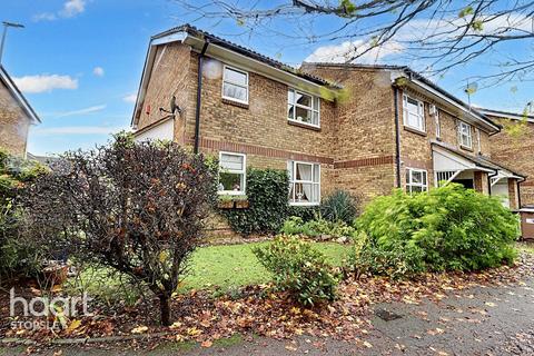 1 bedroom end of terrace house for sale, Rochford Drive, Luton