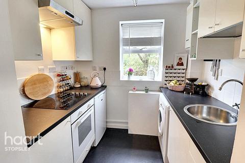 undefined, Rochford Drive, Luton