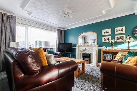 3 bedroom detached house for sale, Longstone Court, Killingworth, NE12