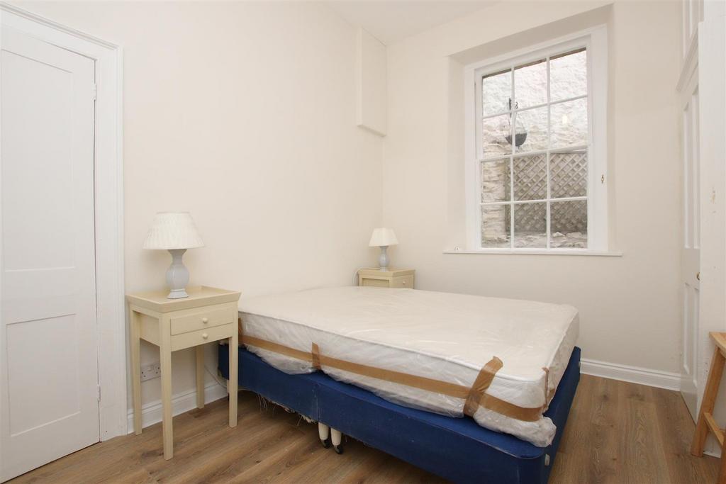 Bedroom.JPG