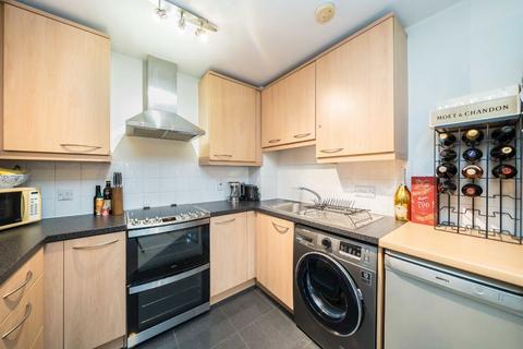 1 bedroom flat to rent, Scott Avenue, London SW15