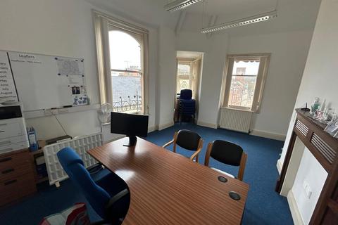 Office to rent, Dudley DY1