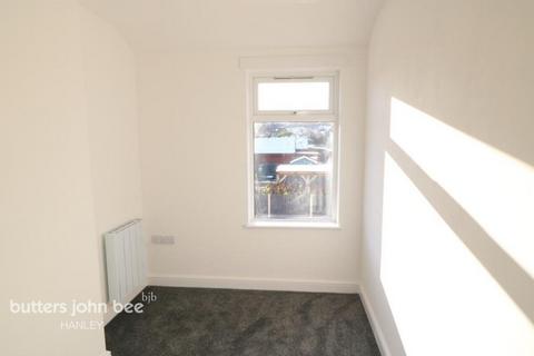 4 bedroom townhouse to rent, Pennell Street, Stoke-on-trent