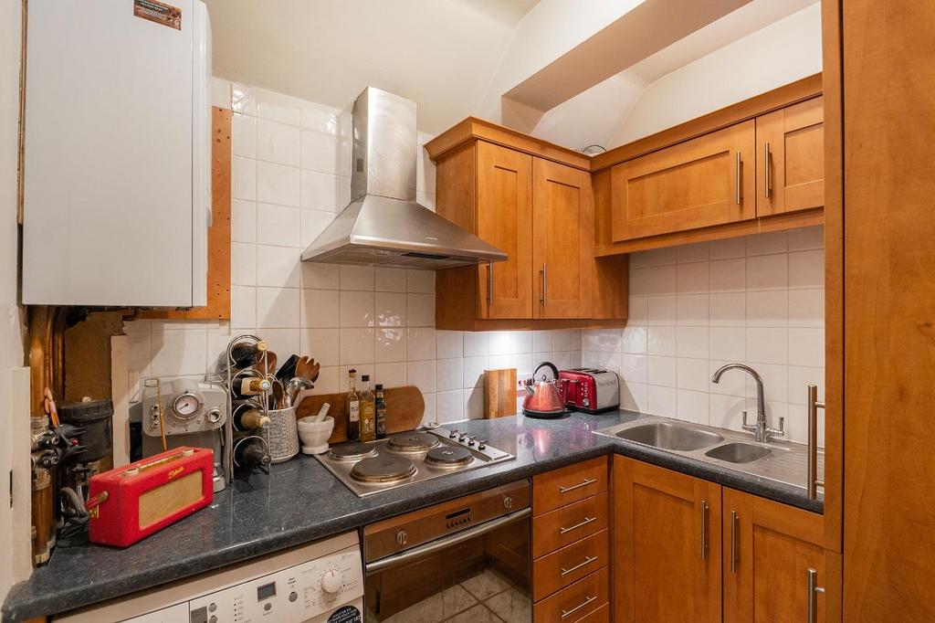 6 E7 CCN   Kitchen C.jpg