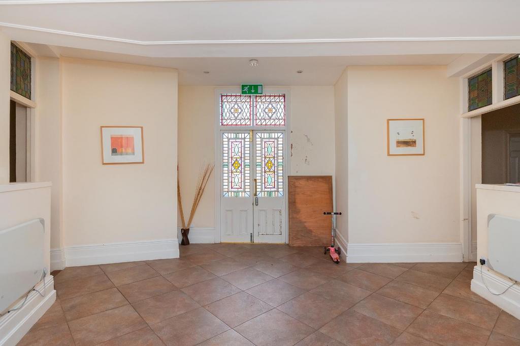 6 E7 CCN - Entrance Hall A.jpg