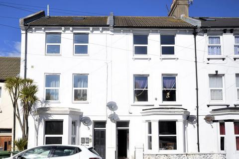 1 bedroom flat for sale, Longstone Road, Eastbourne BN21