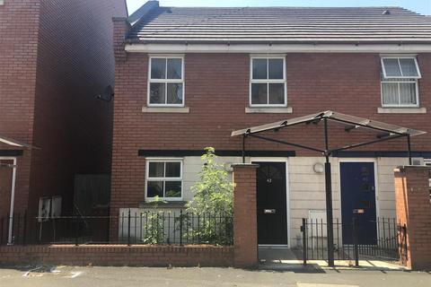 3 bedroom house to rent, Peregrine Street, Manchester