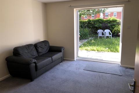 3 bedroom house to rent, Peregrine Street, Manchester