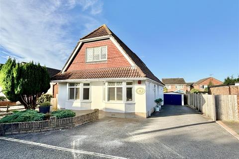 4 bedroom chalet for sale, Heatherbrae Lane, Poole BH16