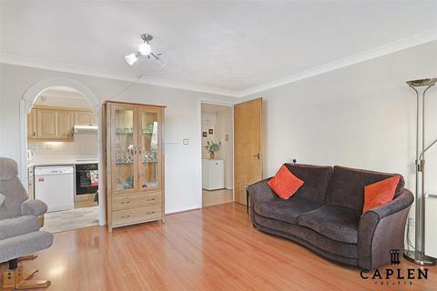 2 bedroom retirement property for sale, Limewood Court, Beehive Lane, Ilford